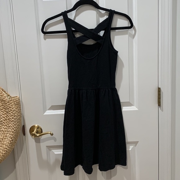 Black dress - Picture 3 of 3